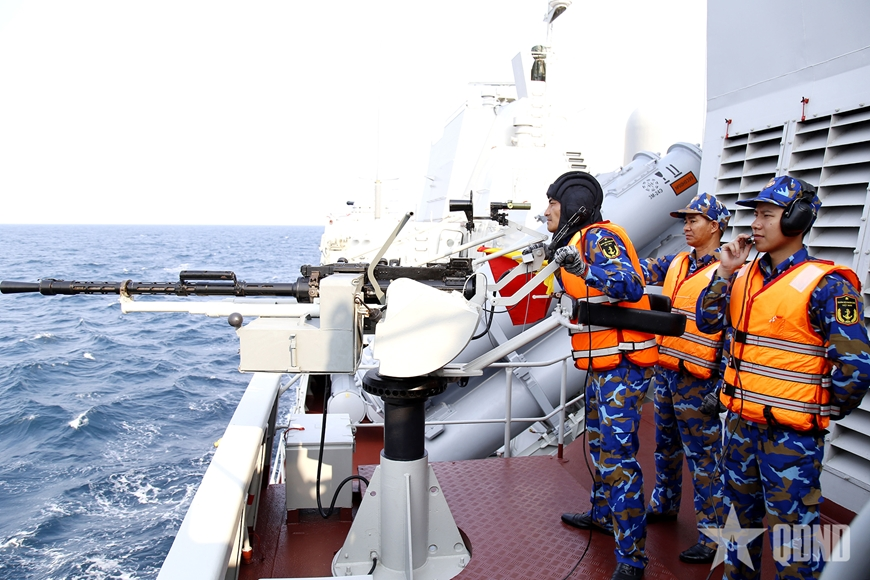 Vietnamese and Chinese navies complete joint patrol and training